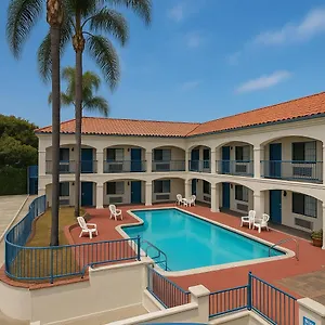 Hotel Lyfe & By Aga - Lax Airport, Inglewood